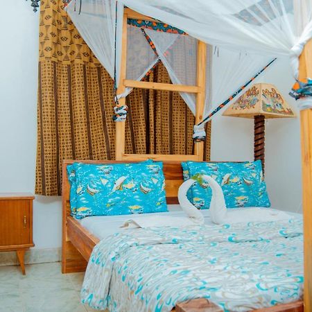The Belle View Inn Bed & Breakfast Моши Екстериор снимка