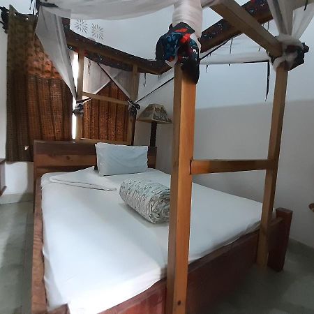 The Belle View Inn Bed & Breakfast Моши Екстериор снимка