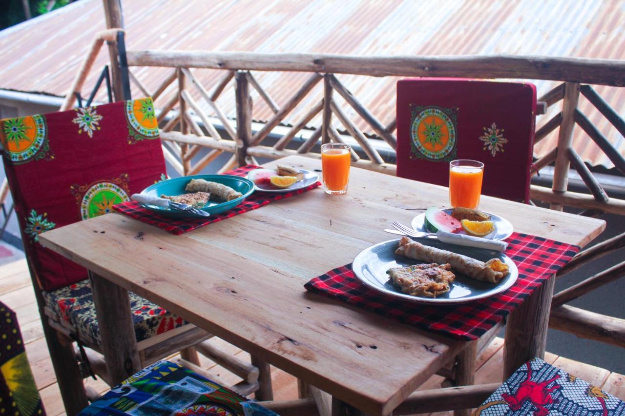 The Belle View Inn Bed & Breakfast Моши Екстериор снимка