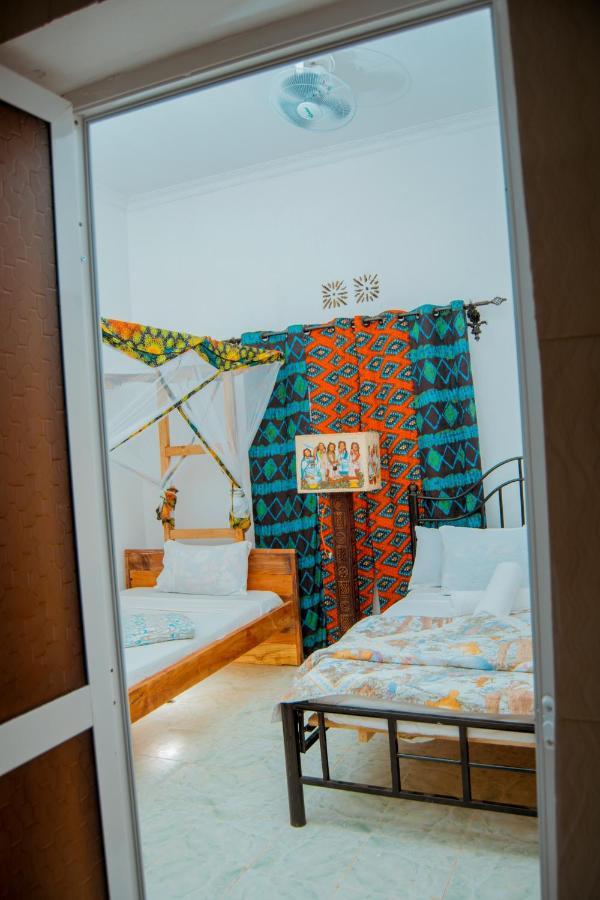 The Belle View Inn Bed & Breakfast Моши Екстериор снимка