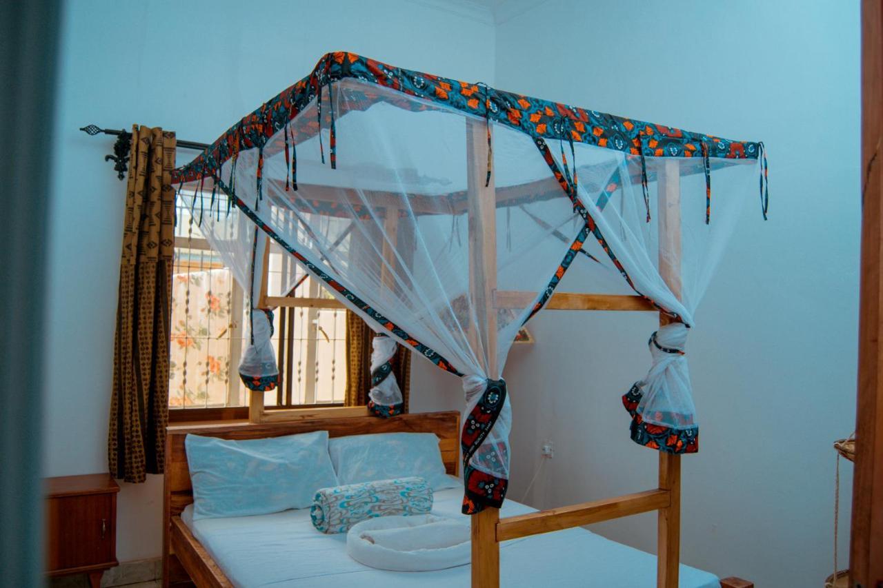 The Belle View Inn Bed & Breakfast Моши Екстериор снимка