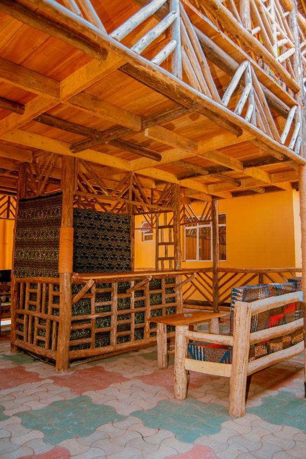 The Belle View Inn Bed & Breakfast Моши Екстериор снимка