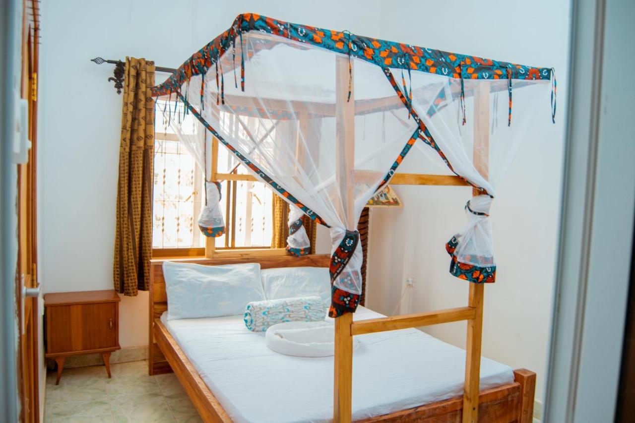 The Belle View Inn Bed & Breakfast Моши Екстериор снимка